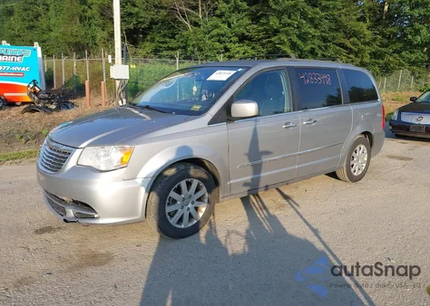 2015 Chrysler Town & Country Touring from USA, damaged, VIN 2C4RC1BG6FR505652